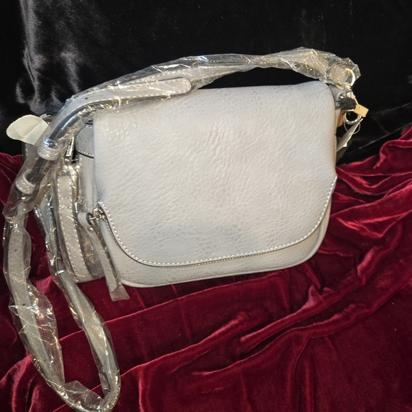 Moda Luxe Handbags - Moda Luxe Henri Foldover Zip Crossbody Lavender Gray Pebbled Faux Leather NWT